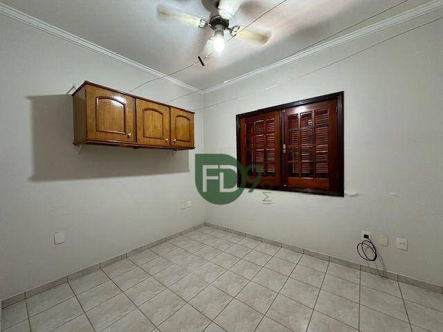 Casa à venda com 3 quartos, 282m² - Foto 34