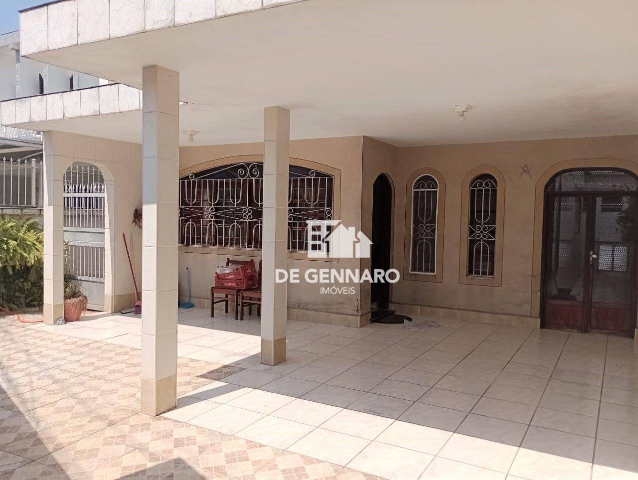 Casa de Condomínio para alugar com 3 quartos, 230m² - Foto 2