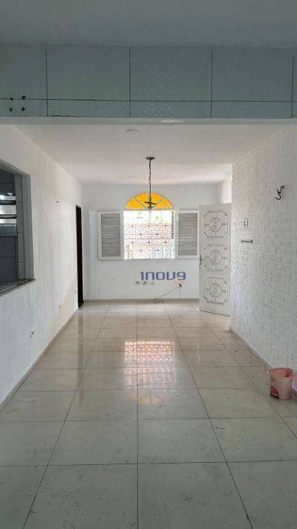 Casa, 4 quartos, 210 m² - Foto 4