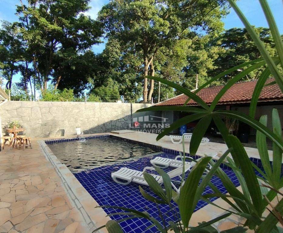 Casa à venda com 2 quartos, 234m² - Foto 3