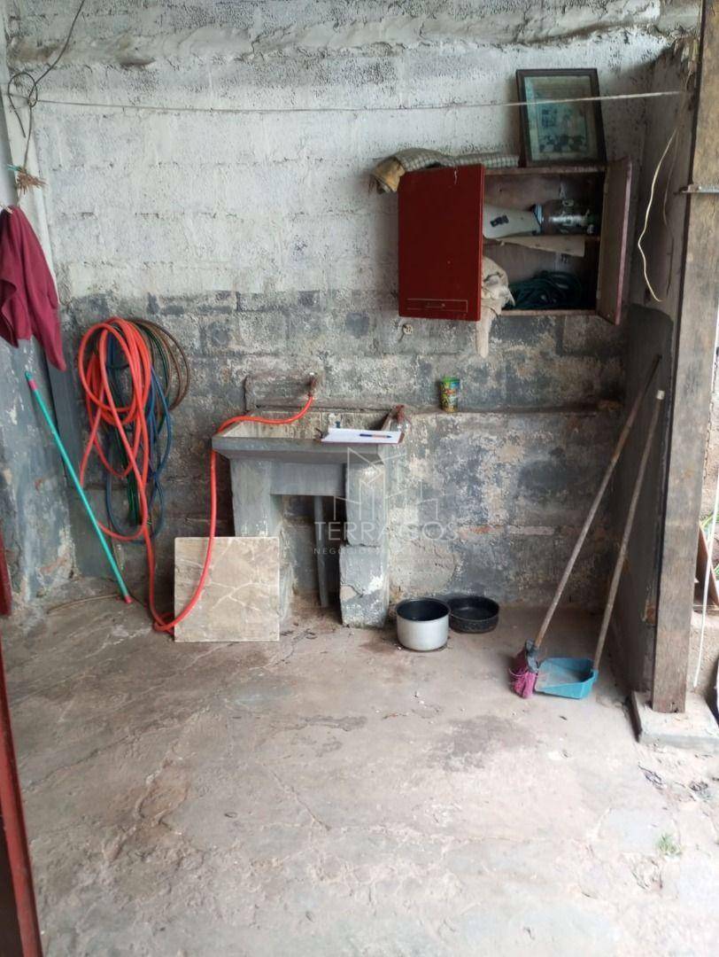 Casa à venda com 2 quartos, 129m² - Foto 4