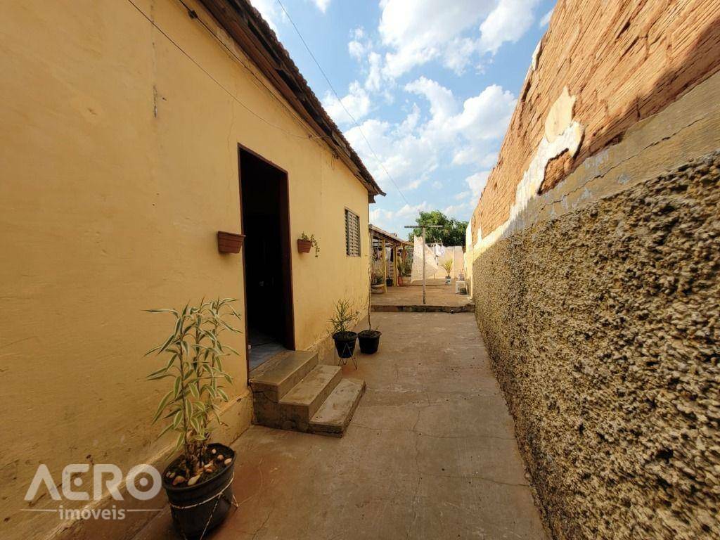 Casa à venda com 3 quartos, 200m² - Foto 24