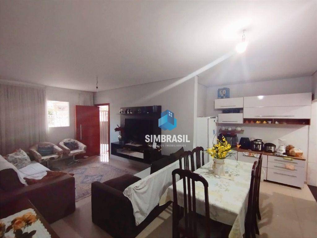 Casa à venda com 5 quartos, 180m² - Foto 1