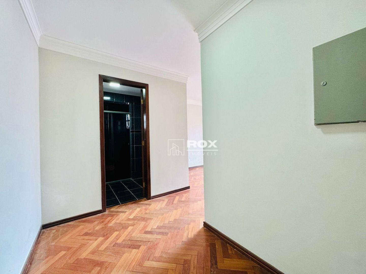 Casa à venda com 5 quartos, 350m² - Foto 30