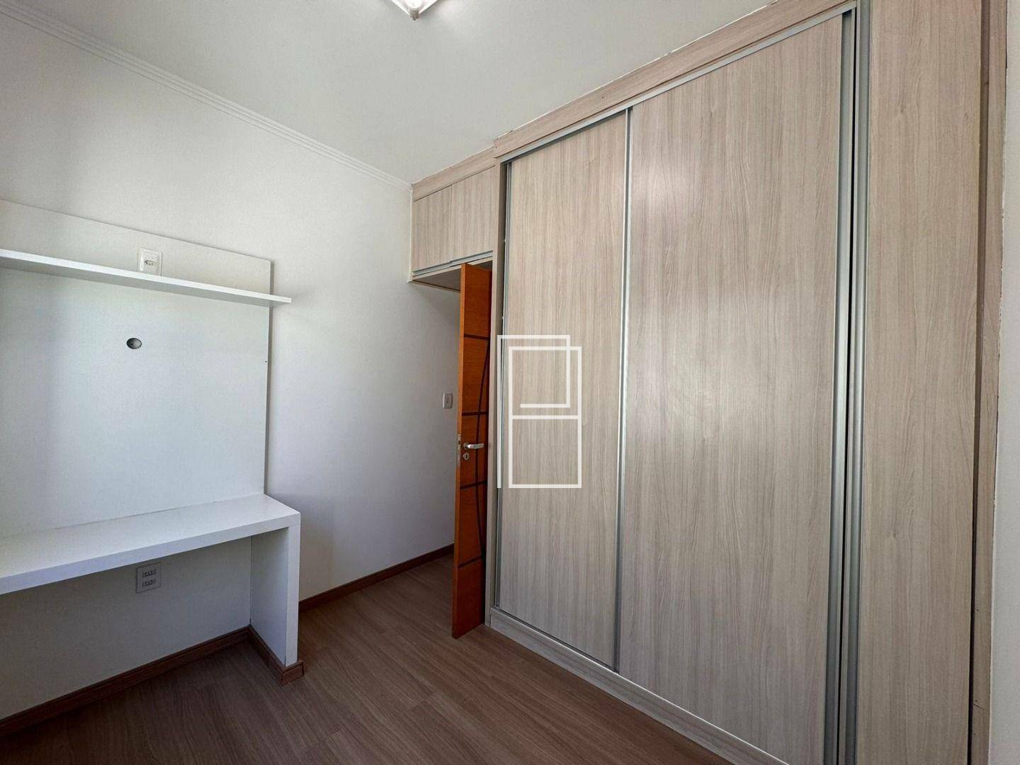 Casa à venda com 4 quartos, 230m² - Foto 18