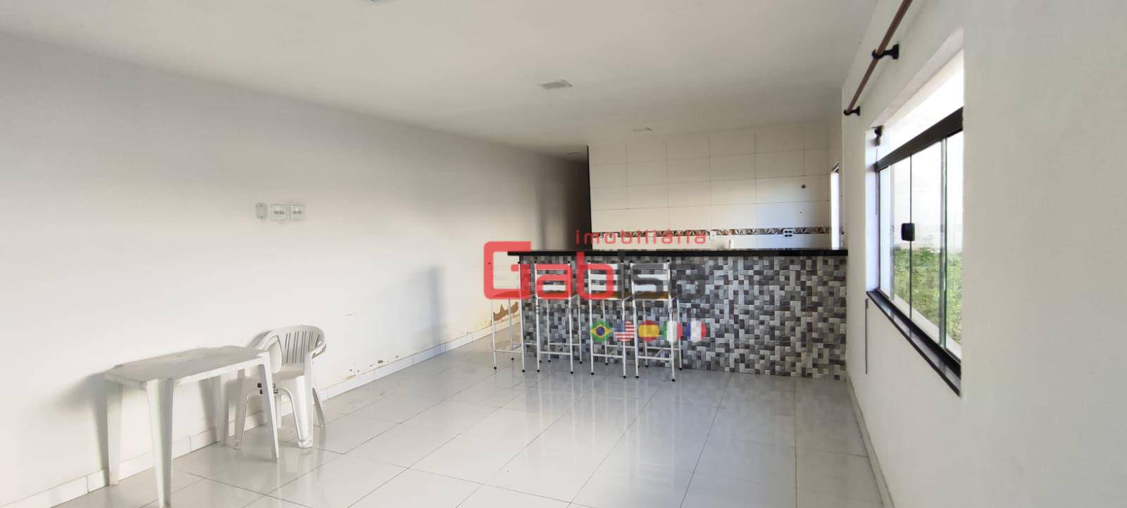 Casa à venda com 2 quartos, 80m² - Foto 3