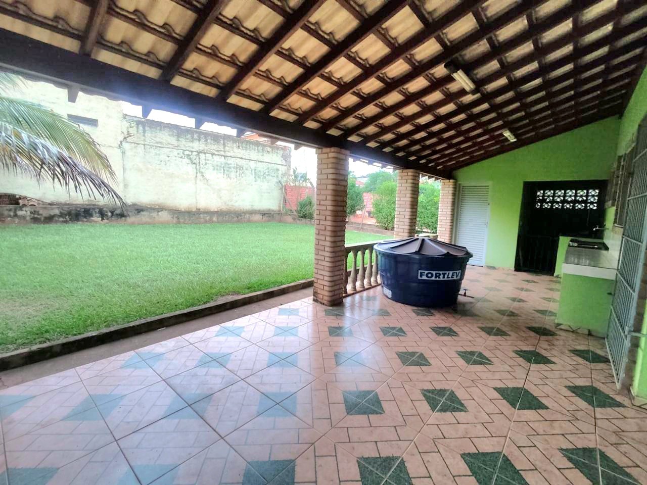 Casa à venda com 2 quartos, 951m² - Foto 11