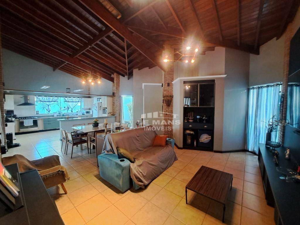 Chácara à venda com 2 quartos, 230m² - Foto 1