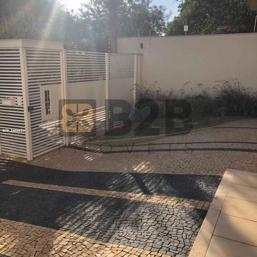 Casa à venda com 3 quartos, 270m² - Foto 3