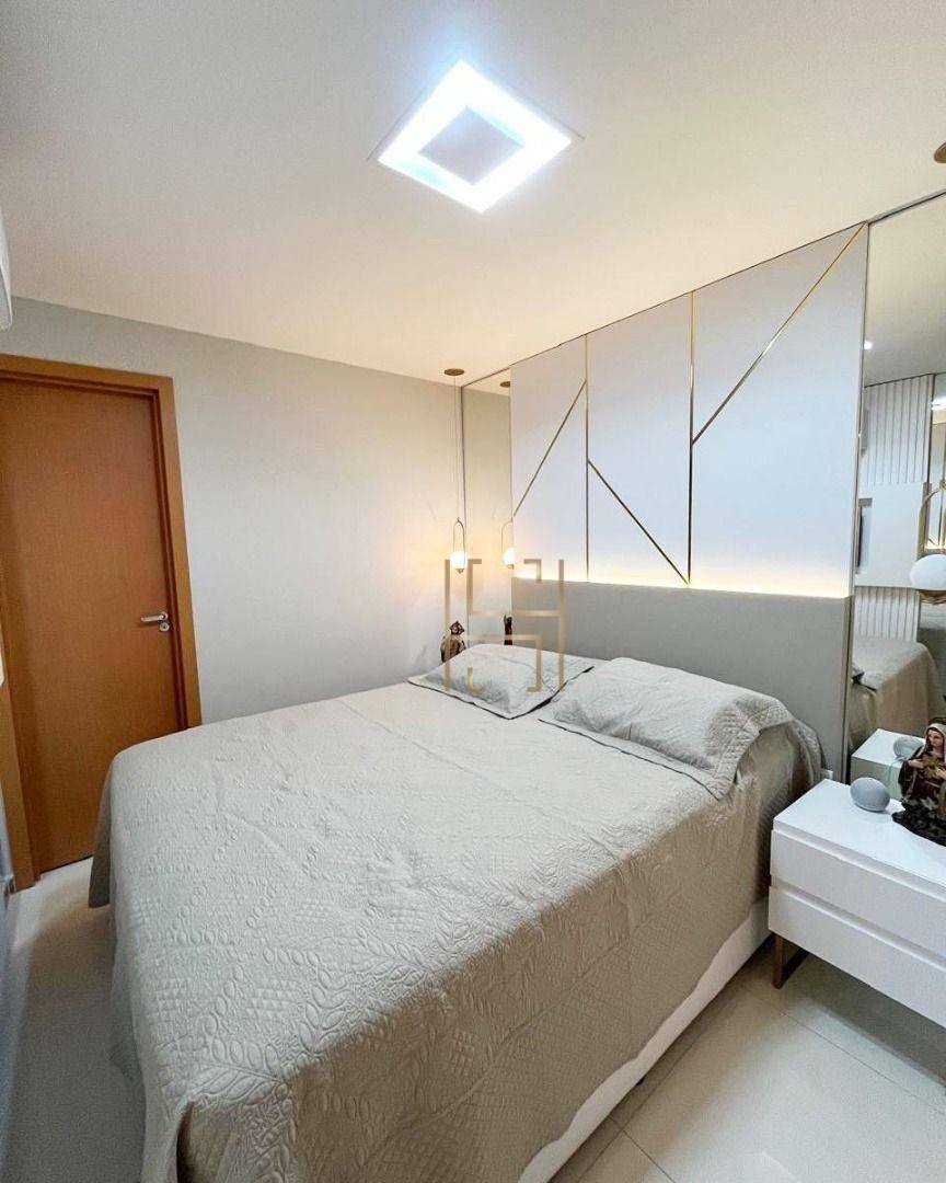 Apartamento à venda com 2 quartos, 64m² - Foto 4