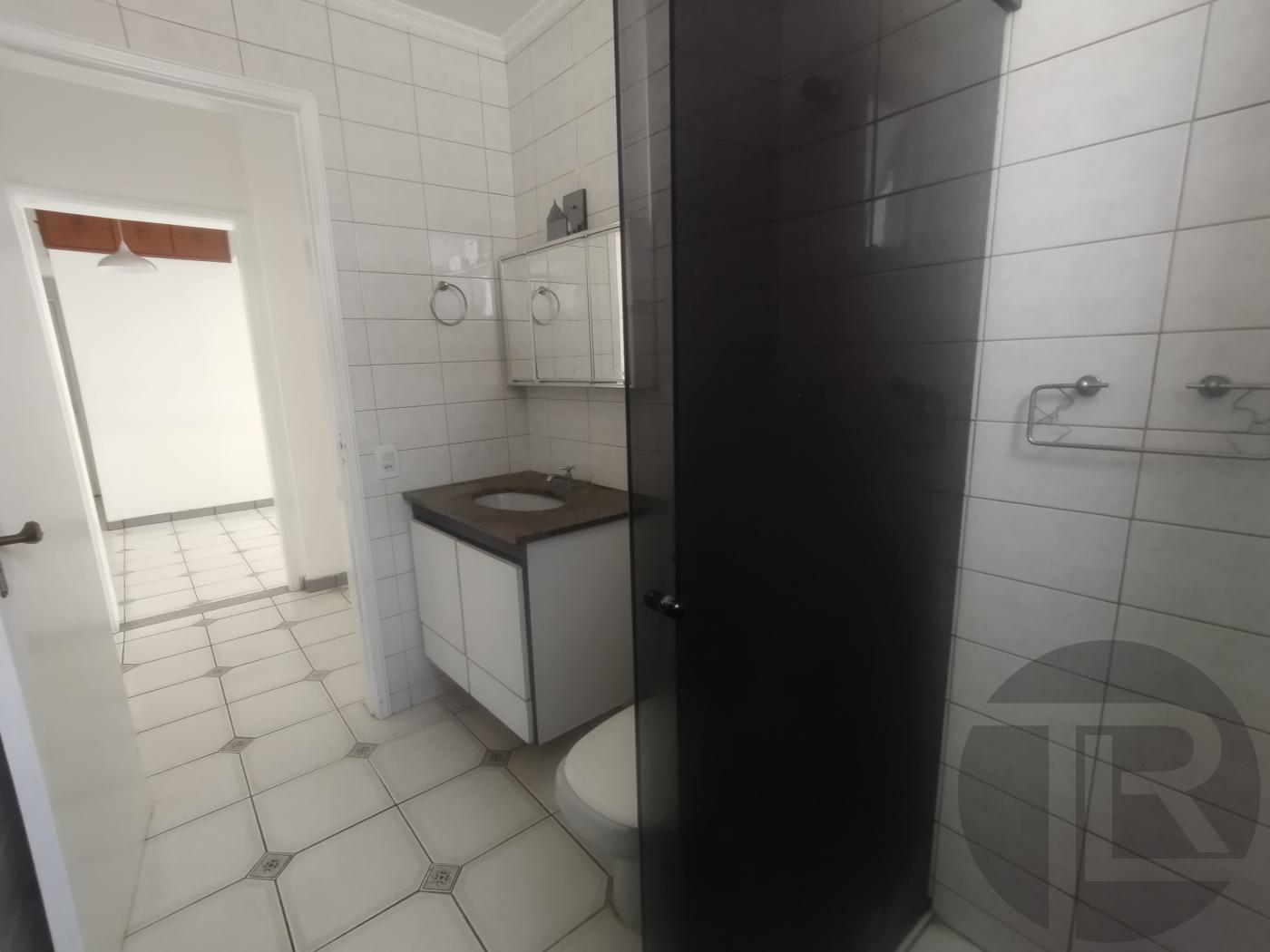 Apartamento para alugar com 2 quartos, 68m² - Foto 22