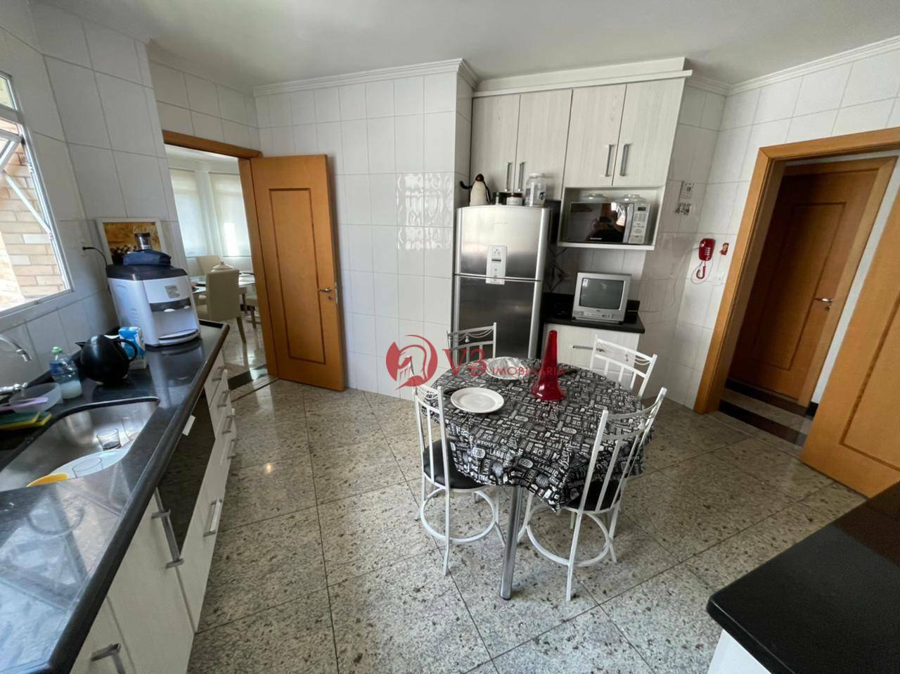 Apartamento à venda com 3 quartos, 150m² - Foto 15