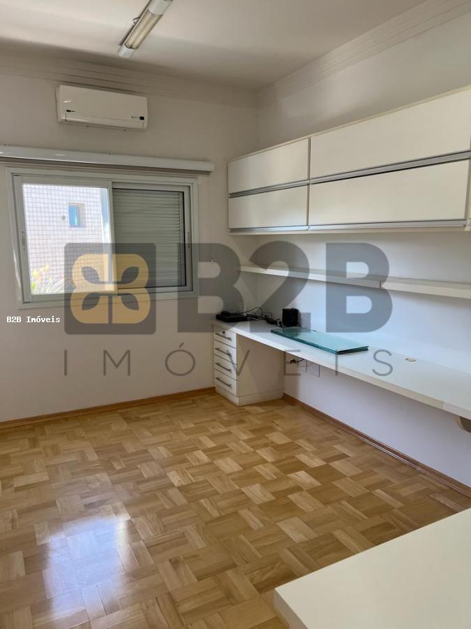 Casa à venda com 4 quartos, 345m² - Foto 21