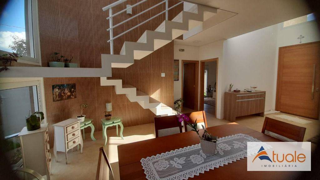 Casa de Condomínio à venda com 3 quartos, 195m² - Foto 1