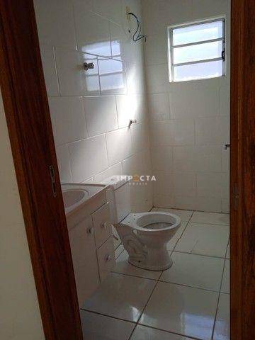 Apartamento à venda com 2 quartos, 70m² - Foto 2