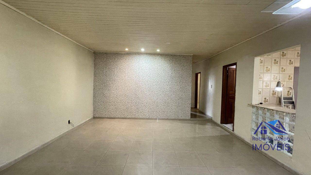 Casa à venda com 2 quartos, 200m² - Foto 3