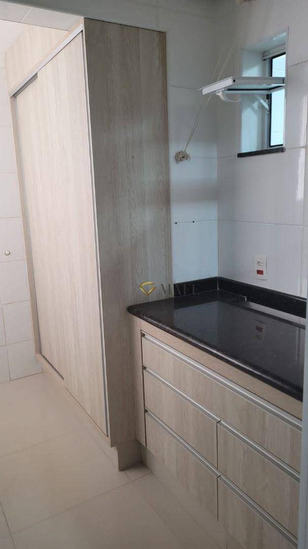 Apartamento à venda com 3 quartos, 139m² - Foto 8