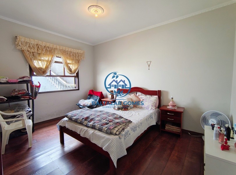 Casa à venda com 3 quartos, 500m² - Foto 3
