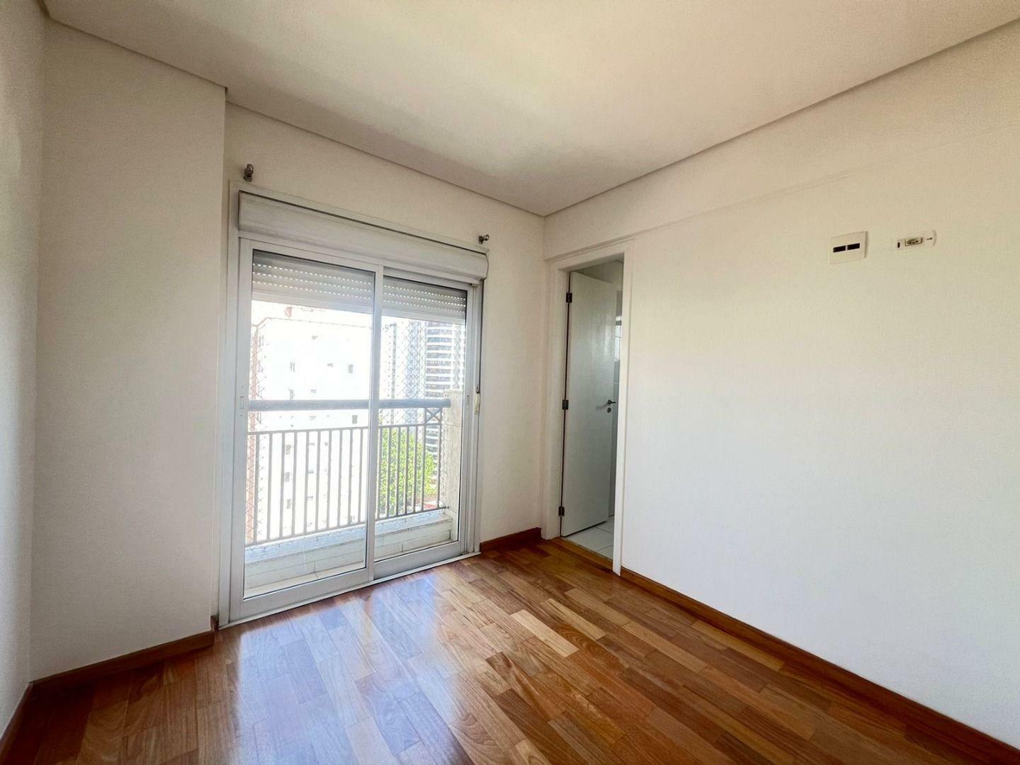 Apartamento para alugar com 4 quartos, 173m² - Foto 9