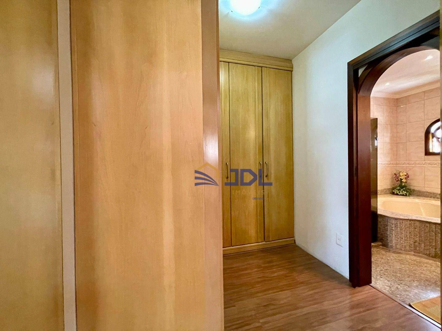 Casa à venda com 3 quartos, 228m² - Foto 16