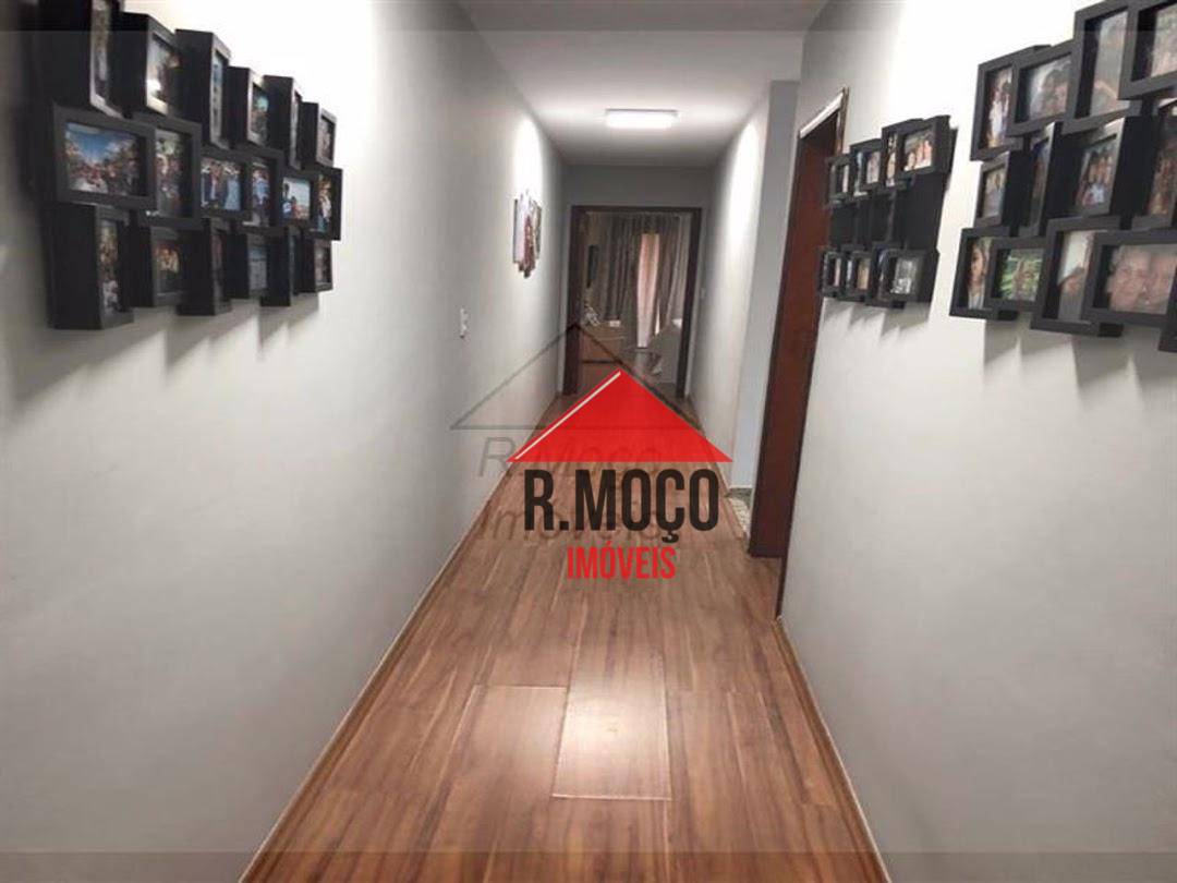 Sobrado à venda com 4 quartos, 180m² - Foto 13