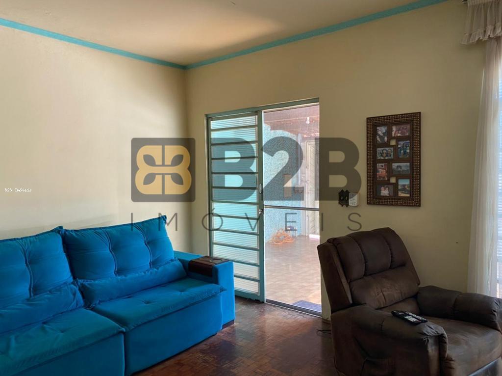 Casa à venda com 3 quartos, 180m² - Foto 13