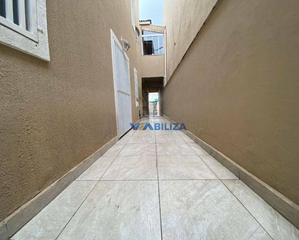 Sobrado à venda com 3 quartos, 134m² - Foto 2