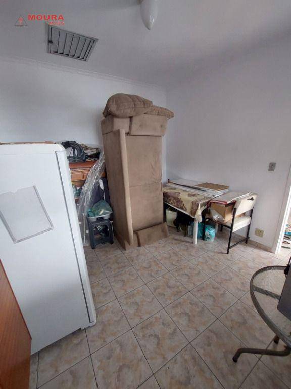 Sobrado à venda com 4 quartos, 211m² - Foto 11