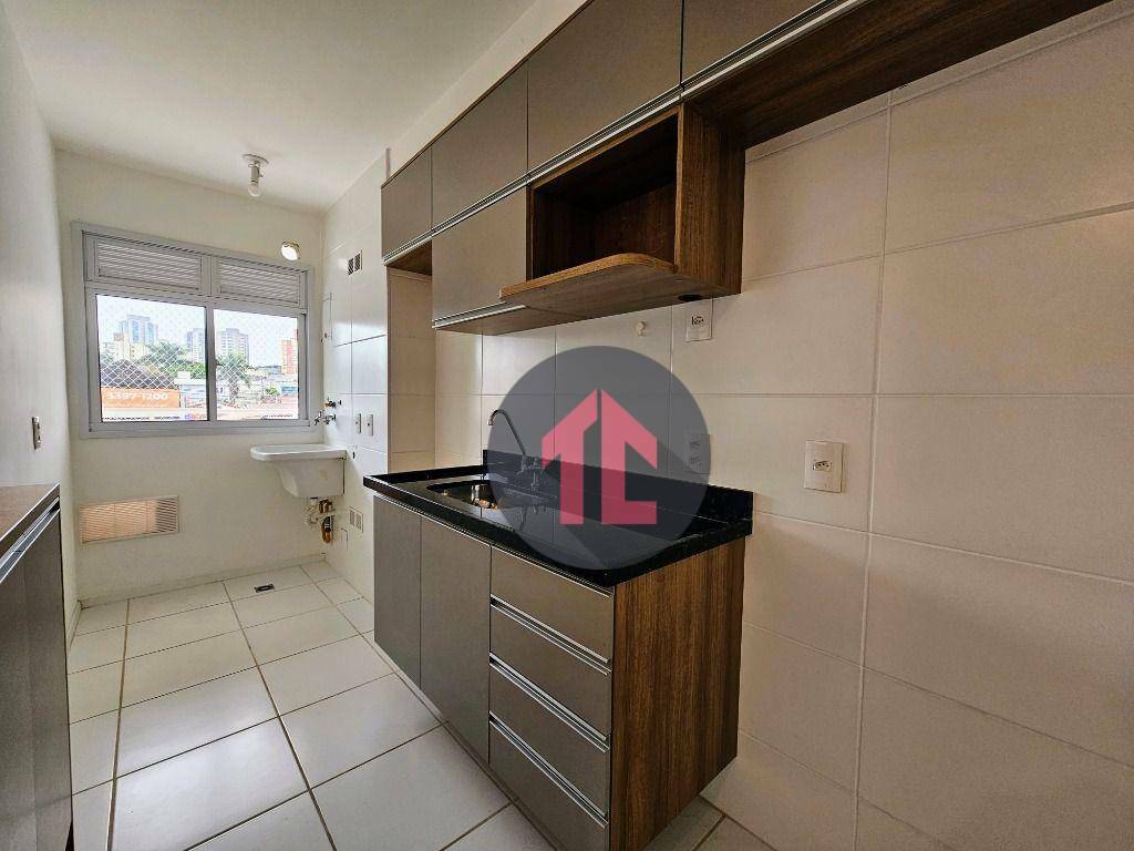 Apartamento para alugar com 3 quartos, 75m² - Foto 3