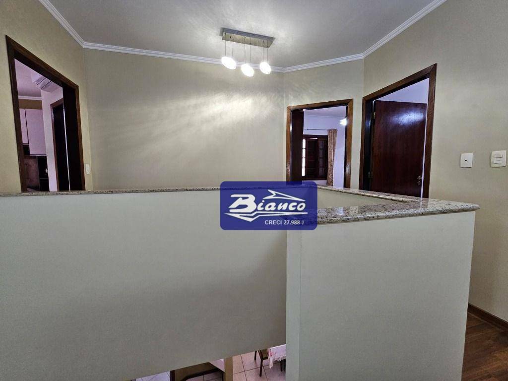 Sobrado à venda com 3 quartos, 236m² - Foto 30