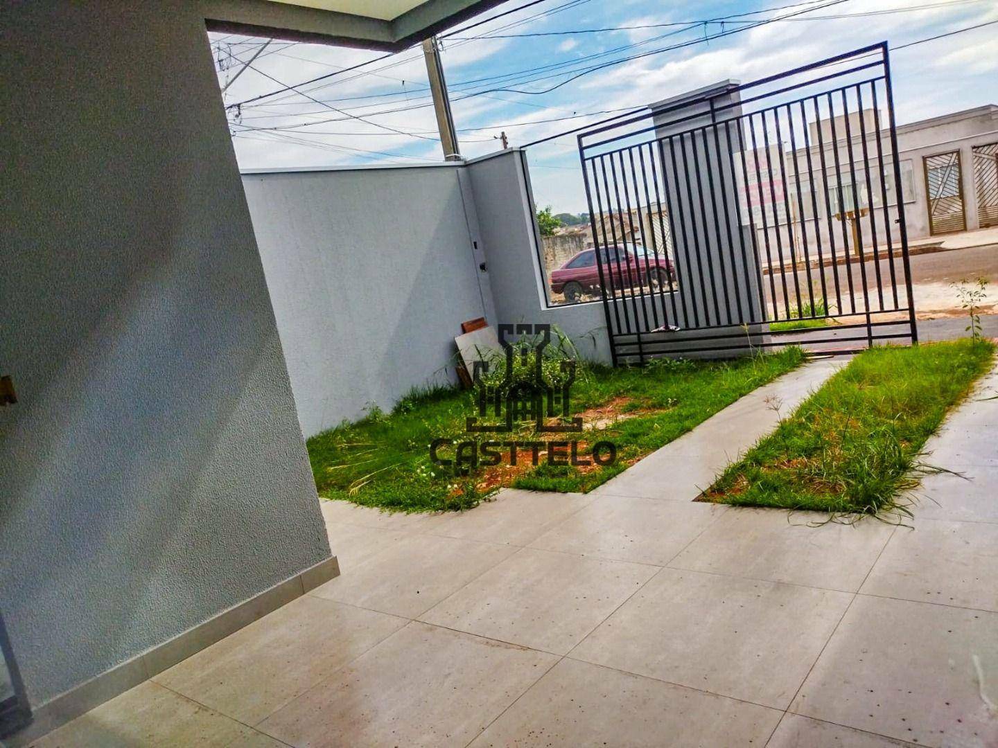 Casa à venda com 3 quartos, 98m² - Foto 4