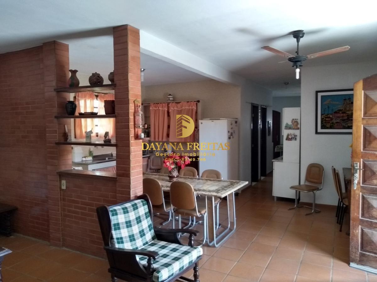 Casa à venda com 2 quartos, 930m² - Foto 6