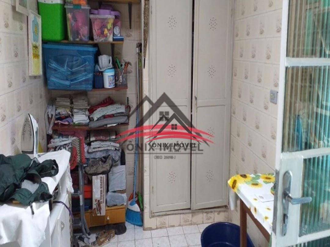 Casa à venda com 4 quartos, 250m² - Foto 4