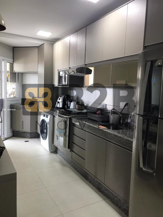 Apartamento à venda com 3 quartos, 81m² - Foto 11