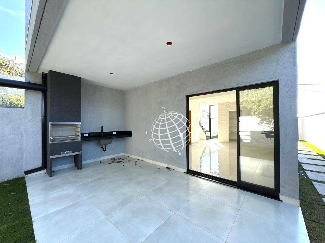 Casa à venda com 3 quartos, 110m² - Foto 13