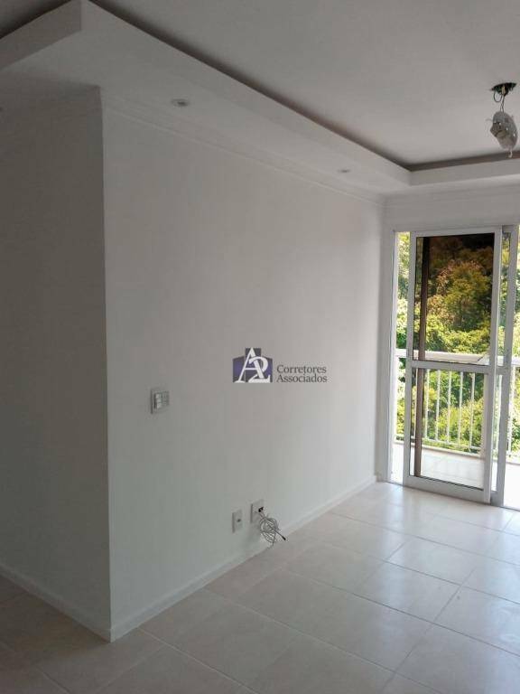 Apartamento à venda com 3 quartos, 69m² - Foto 3