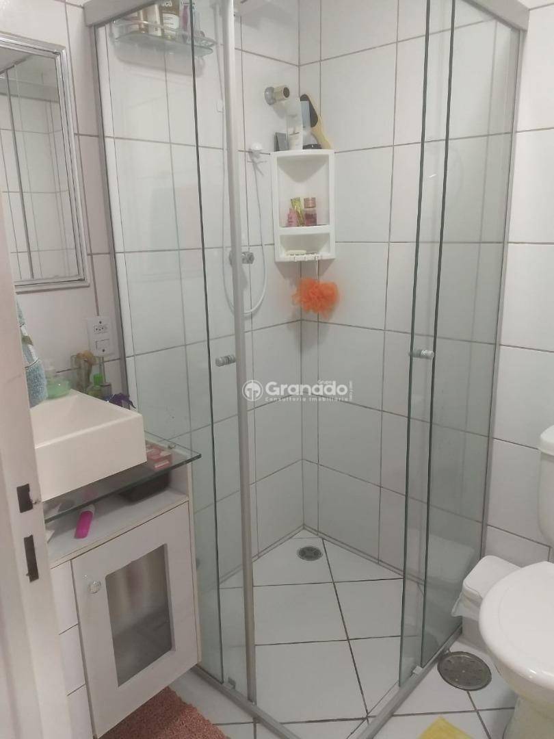 Apartamento à venda com 2 quartos, 57m² - Foto 2