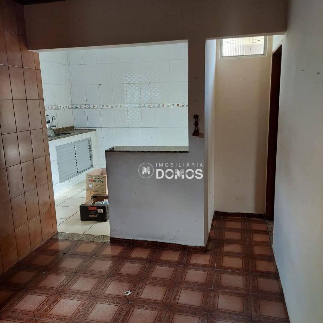 Casa à venda com 4 quartos, 180m² - Foto 28