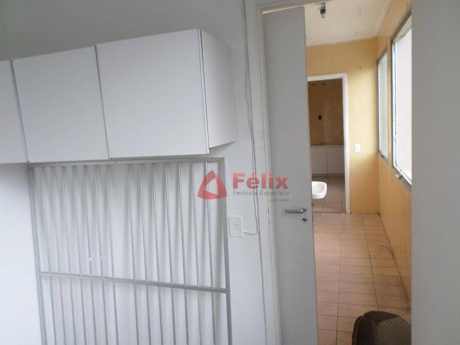 Apartamento à venda com 3 quartos, 146m² - Foto 27