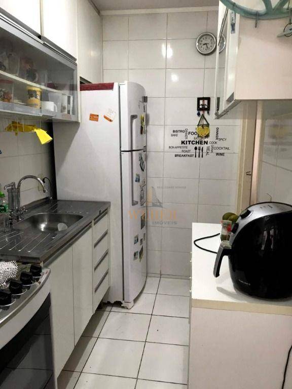 Apartamento à venda com 2 quartos, 42m² - Foto 12