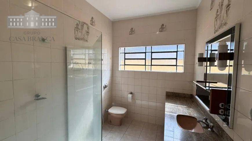 Casa à venda e aluguel com 3 quartos, 268m² - Foto 5