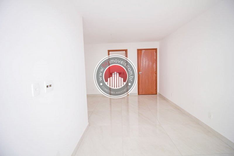 Apartamento à venda com 2 quartos, 70m² - Foto 9