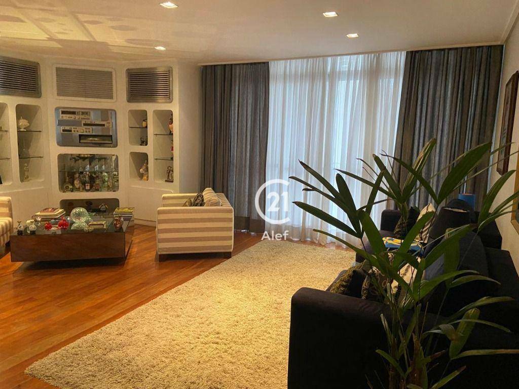 Apartamento à venda com 3 quartos, 220m² - Foto 13