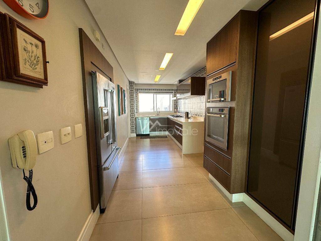 Apartamento à venda com 4 quartos, 233m² - Foto 16