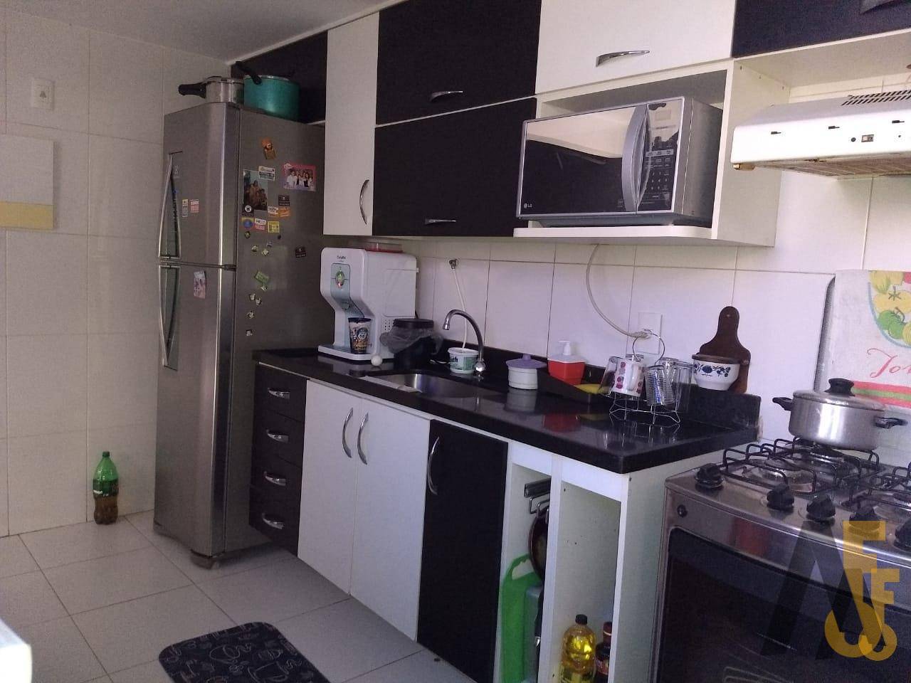 Casa à venda com 3 quartos, 98m² - Foto 19