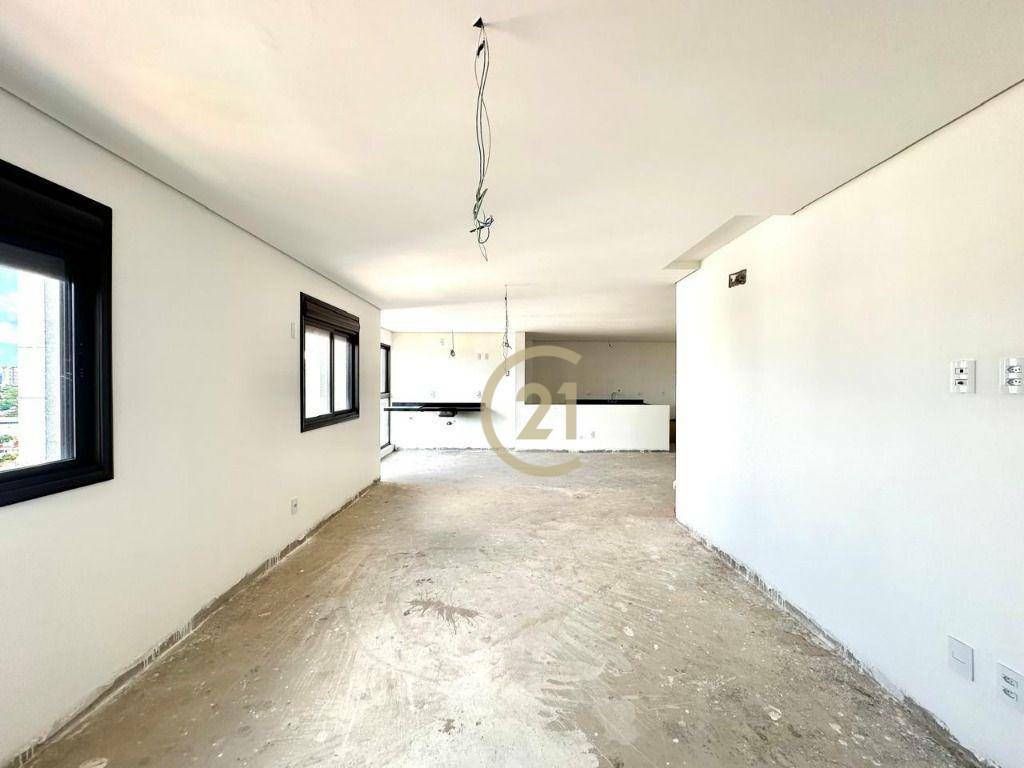 Apartamento à venda com 3 quartos, 153m² - Foto 7