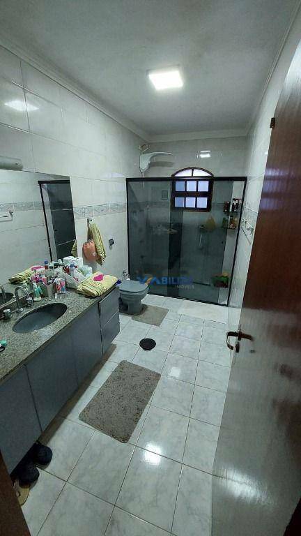 Sobrado à venda com 3 quartos, 218m² - Foto 25