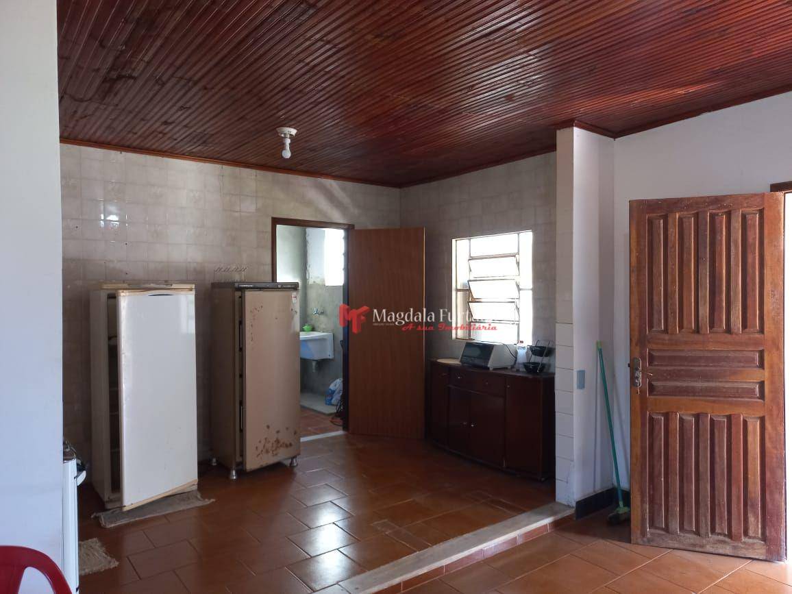 Casa à venda com 3 quartos, 80m² - Foto 4