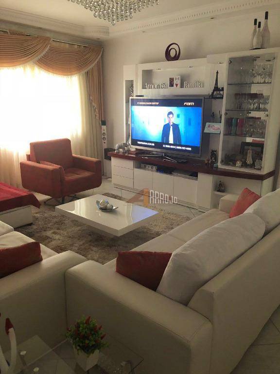 Sobrado à venda com 3 quartos, 281m² - Foto 1