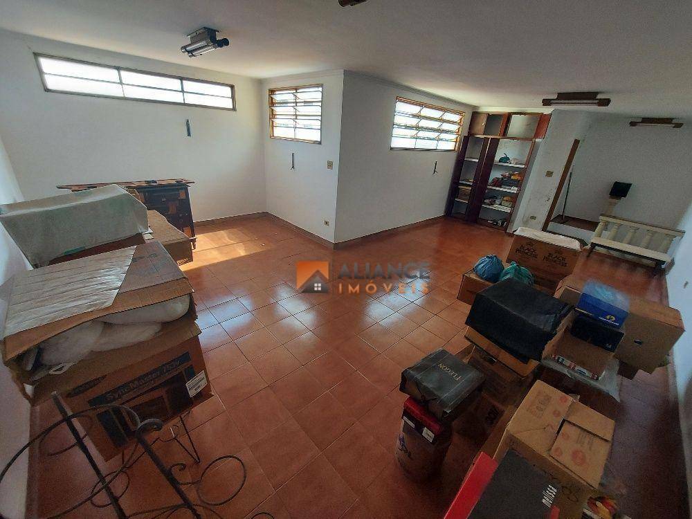 Casa à venda com 3 quartos, 226m² - Foto 31